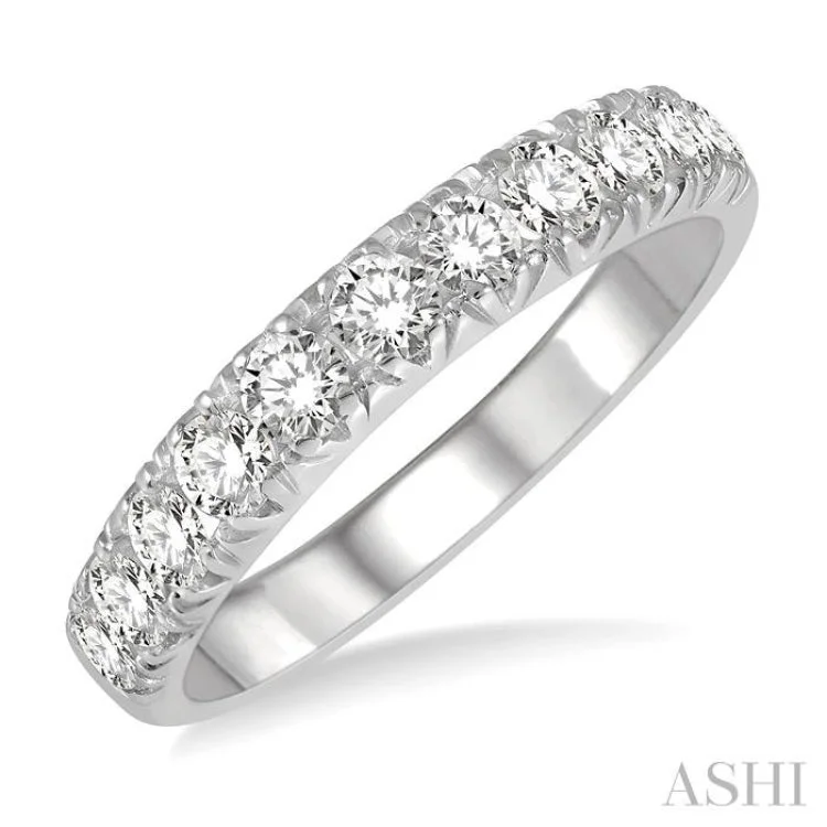 3/4 ctw 11Stones Round Cut Diamond Wedding Band in 14K White Gold