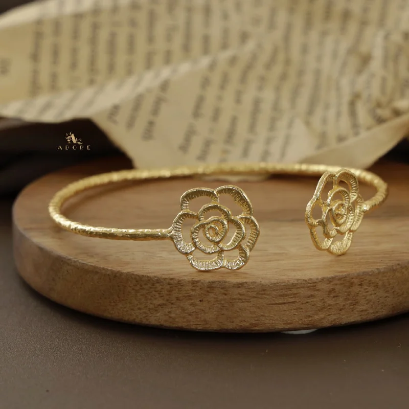 Tiserin Textured Dual Rose Bangle